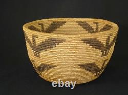 A very early & nice Southwest Havasupai Basket, Native American Indian, c. 1925