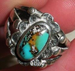 ANTIQUE EARLY NAVAJO TURQUOISE STERLING SILVER RING SIZE 9 NICE STAMPWORK vafo