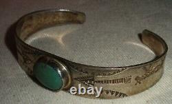 ANTIQUE NAVAJO TURQUOISE EARLY HORSE & ARROW STAMP STERLING SILVER BRACELET vafo