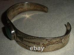 ANTIQUE NAVAJO TURQUOISE EARLY HORSE & ARROW STAMP STERLING SILVER BRACELET vafo