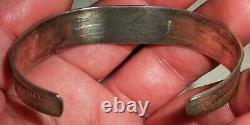 ANTIQUE NAVAJO TURQUOISE EARLY HORSE & ARROW STAMP STERLING SILVER BRACELET vafo