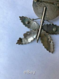 American Jewelry artists Dave and Roberta Williamson's early sterling silver pin