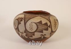 An Early Acoma Pueblo Pottery Jar ca 1910-1920 4.75 x 7