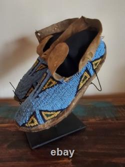 Antique OLD Native American Indian plains beaded early 1860s moccasins 19th c
