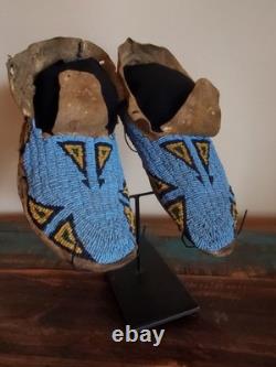 Antique OLD Native American Indian plains beaded early 1860s moccasins 19th c
