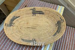 Antique Pima Basket with Eagle Bird Motif Native American Indian / Early 20th C