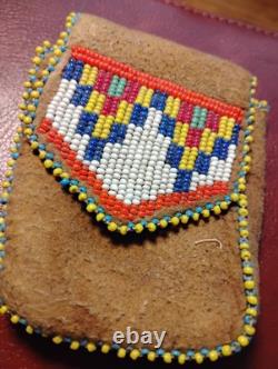 Authentic Early 1900s Sioux Leather Medicine Pouch High Quality Beed Work