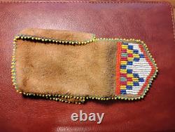Authentic Early 1900s Sioux Leather Medicine Pouch High Quality Beed Work