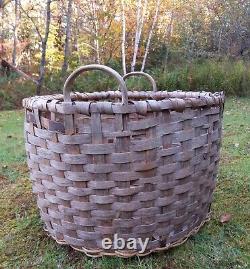 Beautifully Aged Early Passamaquoddy Native American Splint Oak Gathering Basket