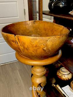Circa 1750s Eastern Native American Woodland Indian Burl Bowl Very Early Example
