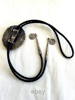 EARLY 1940s OLD PAWN NAVAJO STERLING SILVER NATURAL DEEP BLUE TURQUOISE BOLO TIE