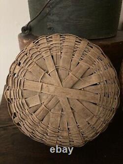 EARLY 20TH C NATIVE AMERICAN SWEET GRASS BASKET With Lid Eastern Woodlands Tribe