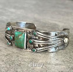 EARLY FRED HARVEY Navajo WHIRLING LOG EAGLE FEATHERS Turquoise Sterling Bracelet