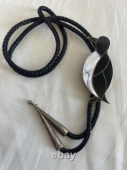 EARLY NA 1940s OLD PAWN NAVAJO STERLING SILVER JET ONXY MOP PENGUINE BOLO TIE