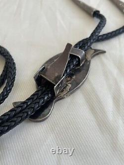 EARLY NA 1940s OLD PAWN NAVAJO STERLING SILVER JET ONXY MOP PENGUINE BOLO TIE