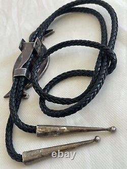EARLY NA 1940s OLD PAWN NAVAJO STERLING SILVER JET ONXY MOP PENGUINE BOLO TIE