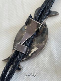 EARLY NA 1940s OLD PAWN NAVAJO STERLING SILVER JET ONXY MOP PENGUINE BOLO TIE