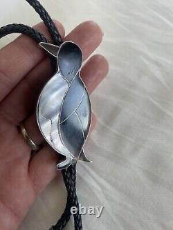 EARLY NA 1940s OLD PAWN NAVAJO STERLING SILVER JET ONXY MOP PENGUINE BOLO TIE