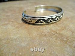 EARLY Old Signature TOMMY SINGER (d.) Sterling Silver PATTERN DESIGN Bracelet