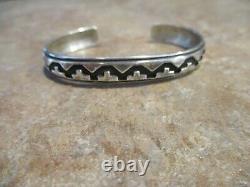 EARLY TOMMY SINGER (d.) Navajo Sterling Silver Overlay DESIGN Bracelet