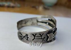 EARLY VINTAGE NAVAJO EAGLE SILVER TURQUOISE CUFF BRACELET Ancient Symbols
