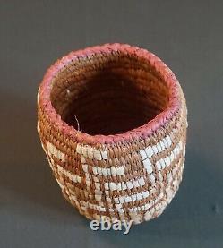 Early 1900 Native American NW Columbia River Imbricated Basket Child Size