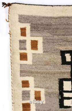 Early 20th Century Crystal Wool Native American Indian Navajo Rug