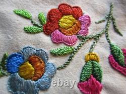 Early American Leather Gloves, Embroidered Native Gauntlet Mittens, Day-03212