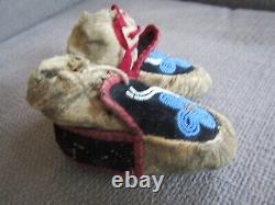 Early Antique Woodland Tribe Native American Beaded MoccasinsPucker Toe