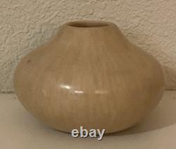 Early B. J. Fragua Jemez Pueblo Polychromed Pot, 1986