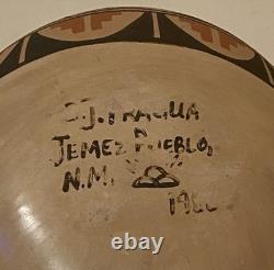 Early B. J. Fragua Jemez Pueblo Polychromed Pot, 1986
