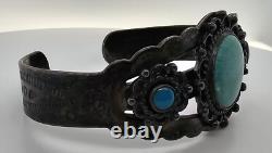 Early Native American Sterling Silver & Turquoise Cuff Bracelet