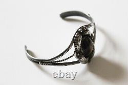 Early Native American Sterling Sliver cats-eye bracelet from prominent estate