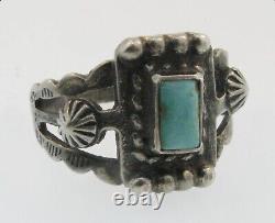 Early Navajo Silver & Turquoise Ring / Native American Southwest 1920's
