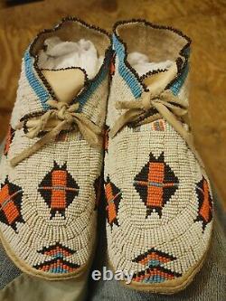 Early Plains Sioux Indian Native American Beaded Moccasins Beads Size 10