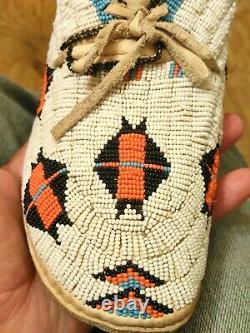 Early Plains Sioux Indian Native American Beaded Moccasins Beads Size 10