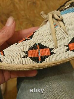 Early Plains Sioux Indian Native American Beaded Moccasins Beads Size 10