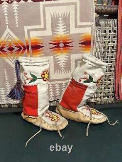 Early Rare Authentic Sioux Native American Beaded Deer Leather Moccasins Boots