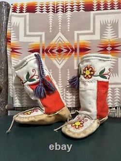 Early Rare Authentic Sioux Native American Beaded Deer Leather Moccasins Boots