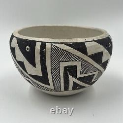 Early Southwestern Acoma Pottery Black & White Unsigned Older Vintage Pot