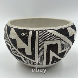 Early Southwestern Acoma Pottery Black & White Unsigned Older Vintage Pot