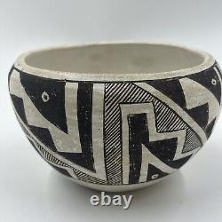 Early Southwestern Acoma Pottery Black & White Unsigned Older Vintage Pot