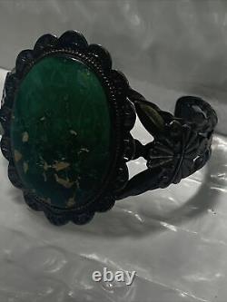 Early Vintage Navajo Repousse Sterling Silver Utah Variscite Bracelet