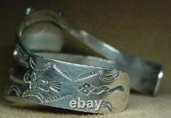 Early Vintage Navajo Sterling Silver Petrified Wood Agate Snake Cuff Bracelet