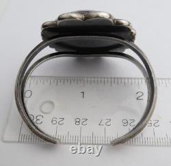 Early rust white agate native American signed vtg sterling silver cuff bracelet