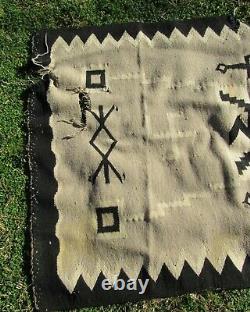 Fine Antique Navajo Early Ganado Historic Whirling Logs Blanket Native American