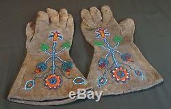 Fine Pair of Early 1900 Native American Plateau Beaded Gloves Umatilla Yakama