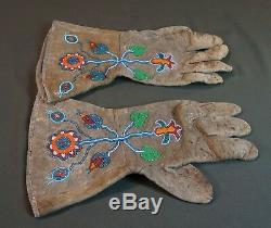 Fine Pair of Early 1900 Native American Plateau Beaded Gloves Umatilla Yakama