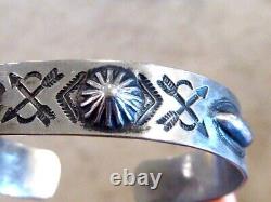 Fred Harvey Navajo 40's 50's Thunderbird Crossed Arrows Early Cuff Bracelet