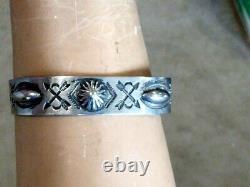 Fred Harvey Navajo 40's 50's Thunderbird Crossed Arrows Early Cuff Bracelet